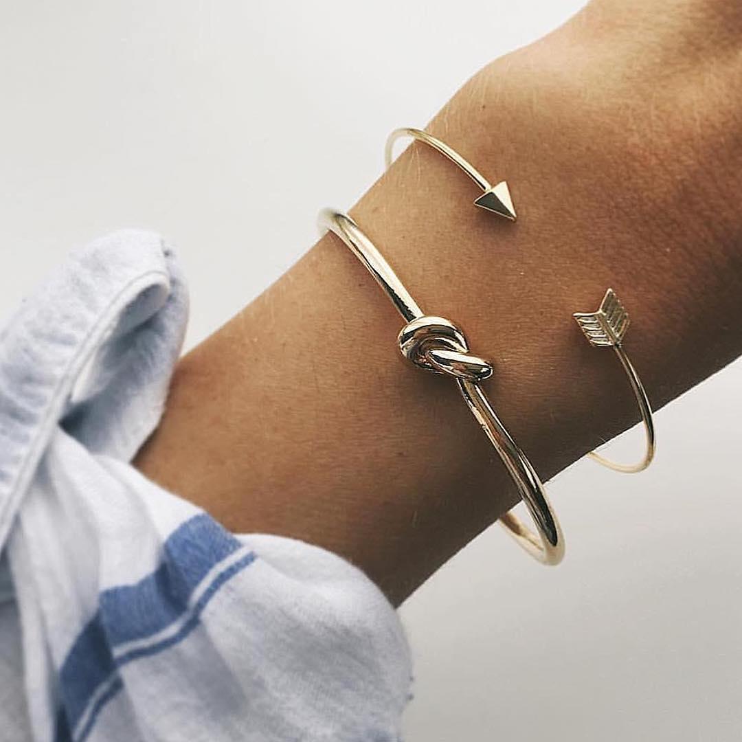 Timeless Twist – Vintage Arrow Cuff Bracelet
