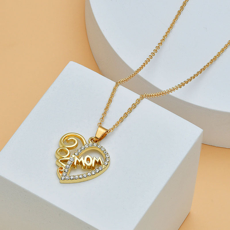 Diamond Love: Heart-Shaped Mom Necklace – A Sparkling Mother’s Day Treasure