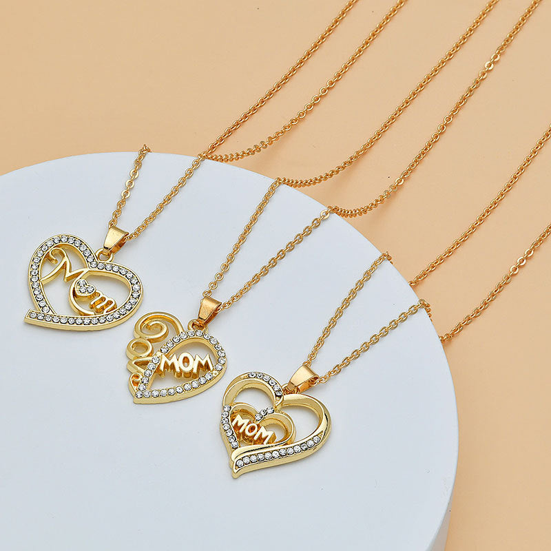 Diamond Love: Heart-Shaped Mom Necklace – A Sparkling Mother’s Day Treasure