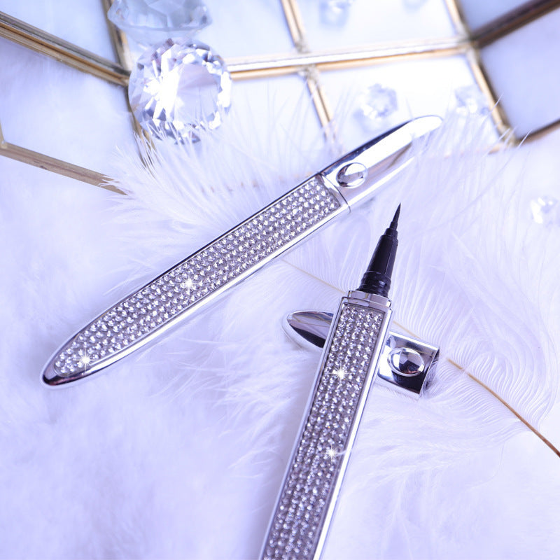MagicLiner – Lash & Line in One Swipe