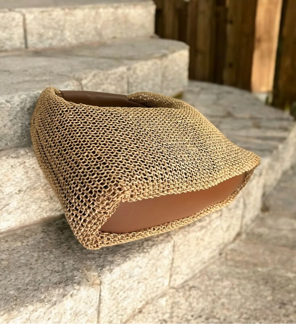Katusa Golden Pearl Mesh Handbag – Boho Sparkle with Tan Handle