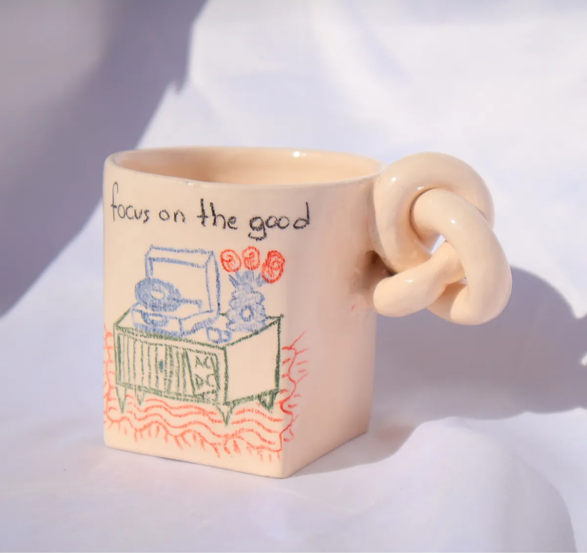 Lily & Loly Ceramics Hand-Drawn Mug – 150ml of Artistic Charm