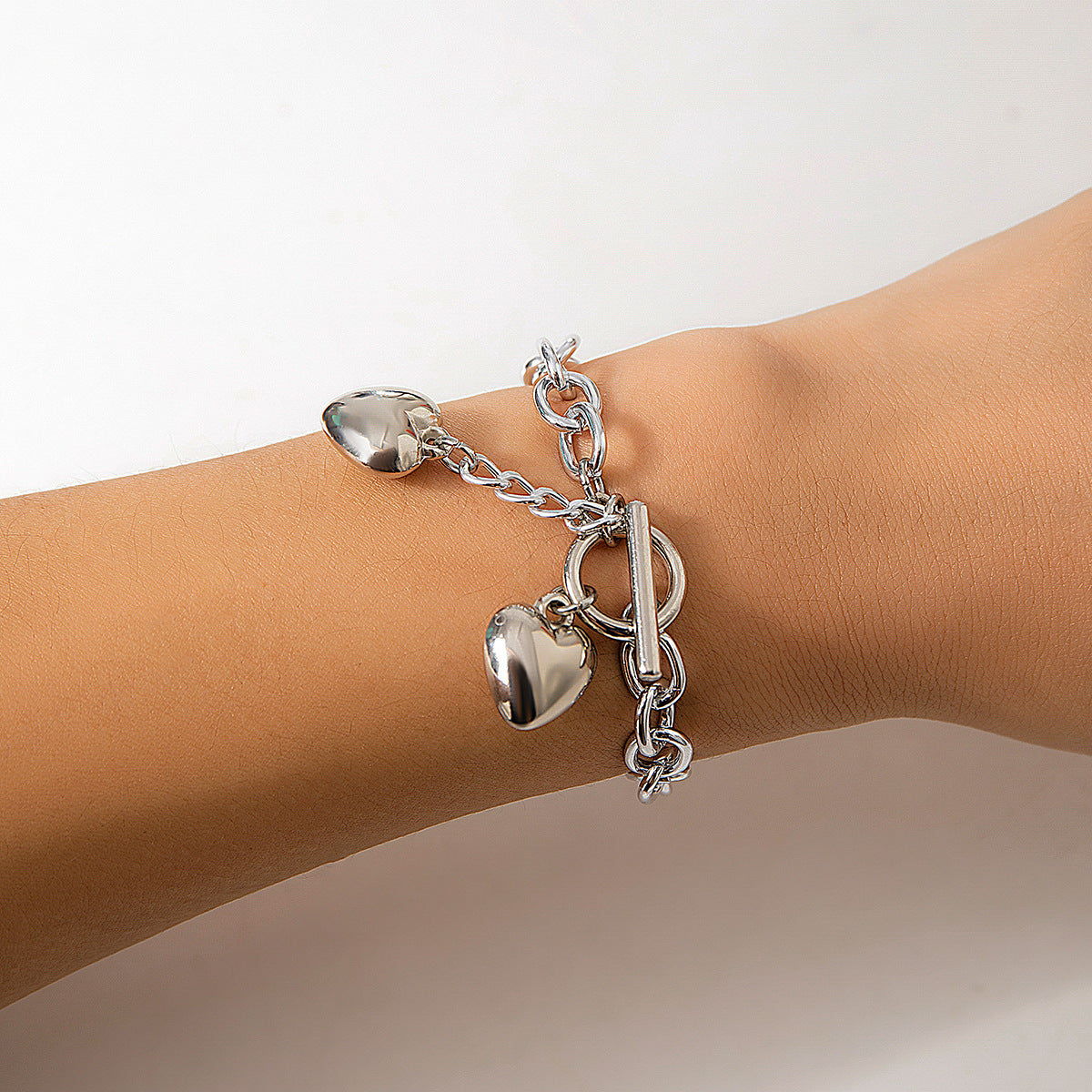 Locked in Style: Chunky Chain Necklace with Shiny Lock & Key Charm