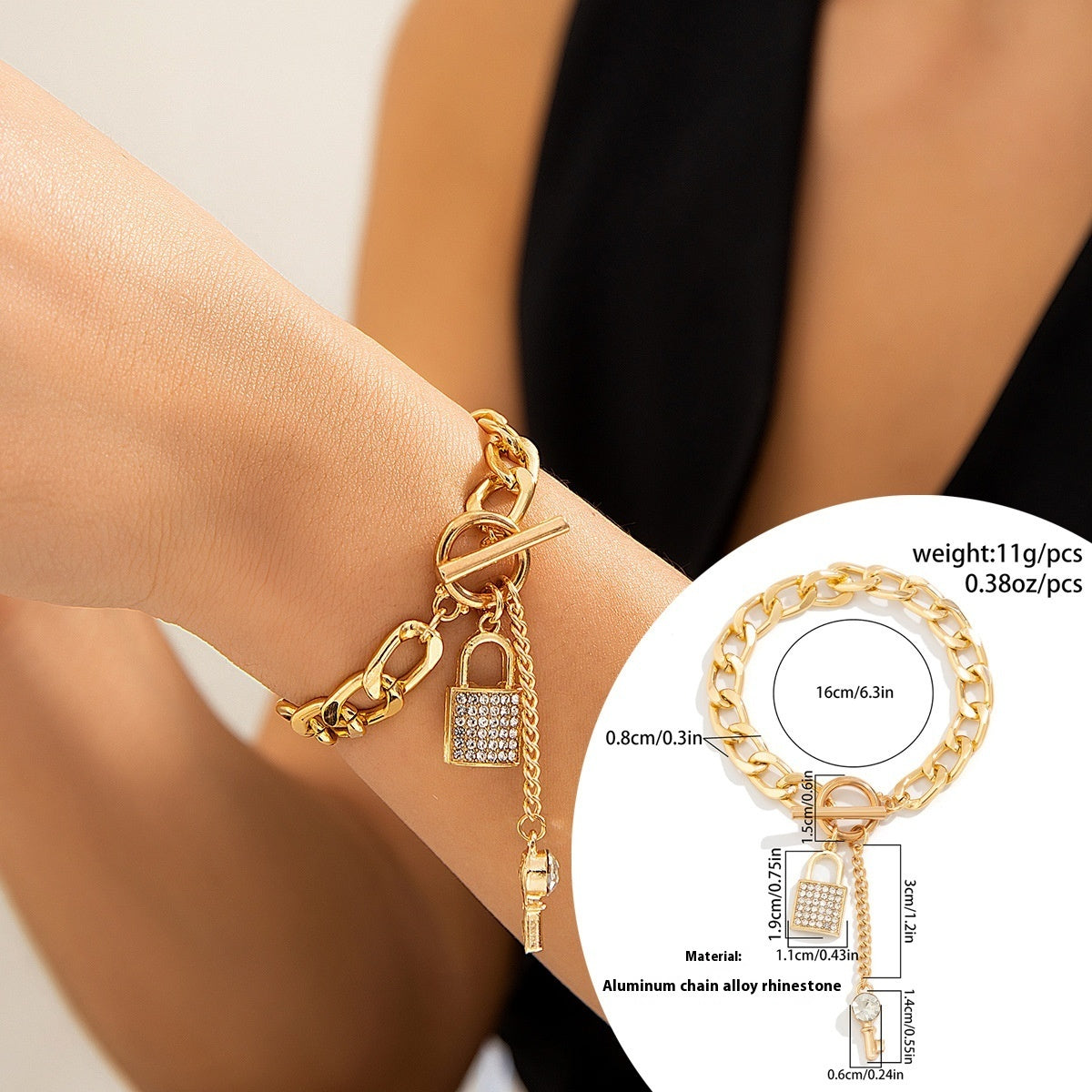 Locked in Style: Chunky Chain Necklace with Shiny Lock & Key Charm