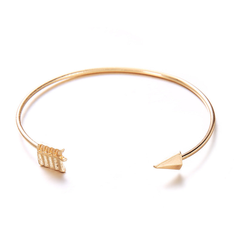 Timeless Twist – Vintage Arrow Cuff Bracelet