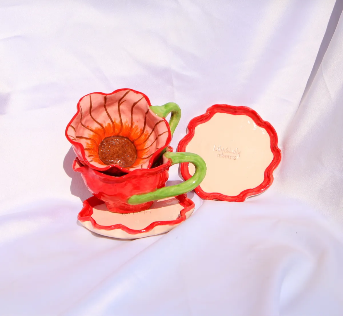 Blossom Surprise – Red Flower Pattern Ceramic Mug(2pc)