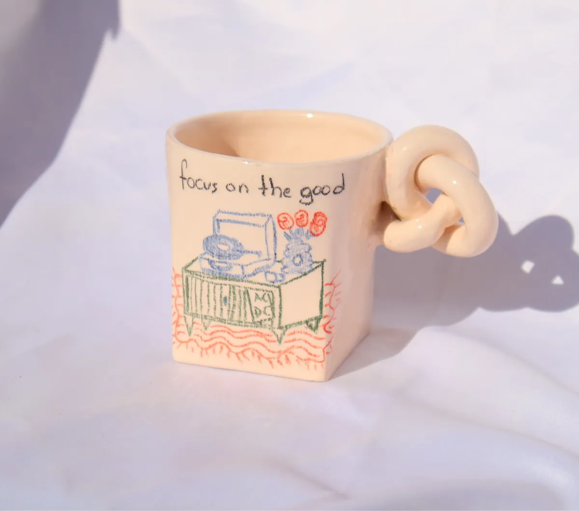 Lily & Loly Ceramics Hand-Drawn Mug – 150ml of Artistic Charm