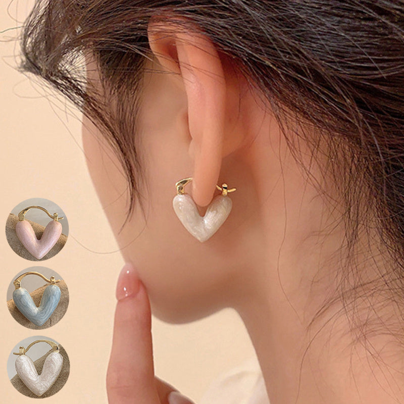 Minimalist Love Heart Earrings – Everyday Style for Women