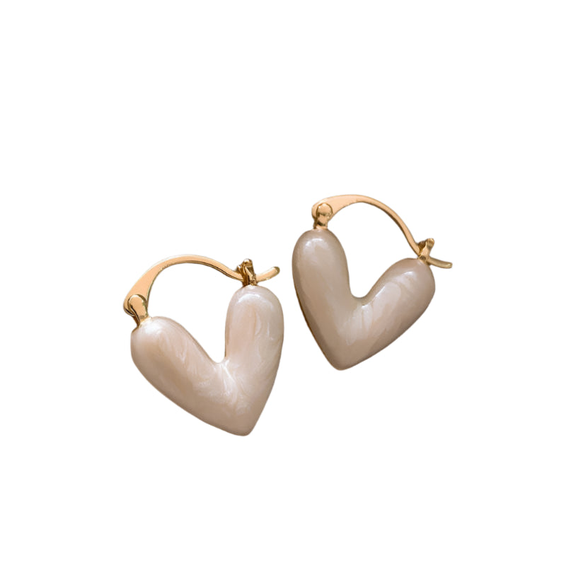 Minimalist Love Heart Earrings – Everyday Style for Women
