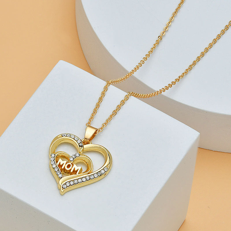 Diamond Love: Heart-Shaped Mom Necklace – A Sparkling Mother’s Day Treasure