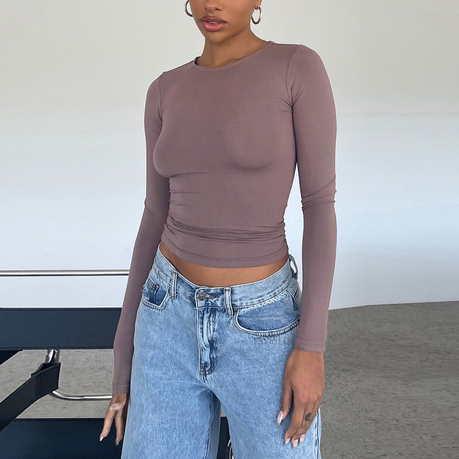 Chic & Sleek: Women’s Slim Fit Long-Sleeve Pullover